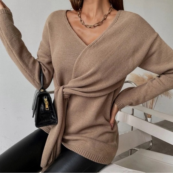 Side tie drop shoulder sweater - Like New - Picture 2 of 3